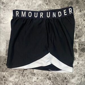 Under Armour Black and White Play Up 3.0 Shorts - Size Small